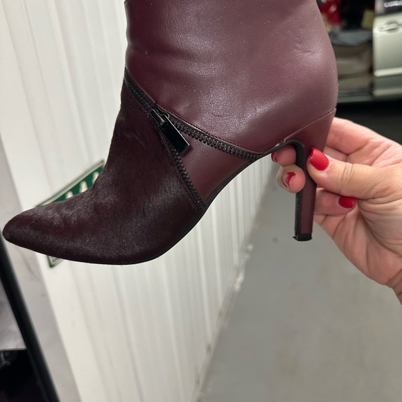 Bar III burgundy leather bootie - Picture 2 of 2